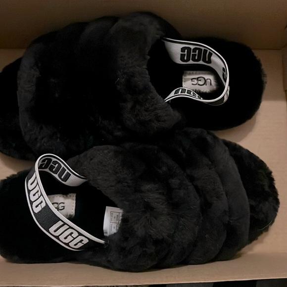 Ugg Slippers - Picture 1 of 1